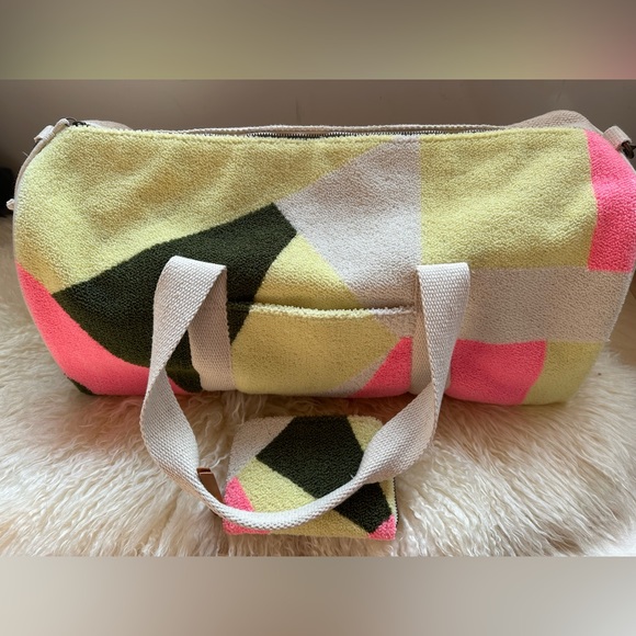 New Overnight Bag with Matching Wallet and Card Sleeve. - Picture 1 of 8